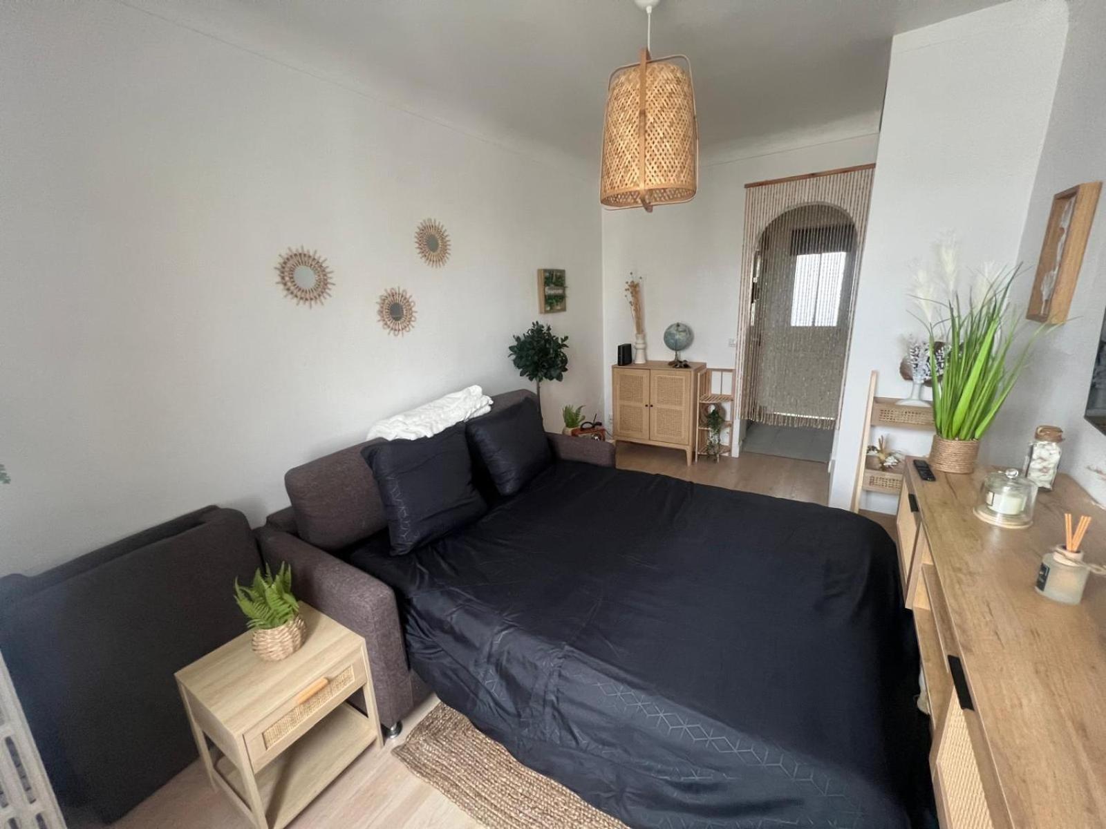 Charmant Appartement Aux Portes De Paris - 2Pax Saint-Ouen  Extérieur photo